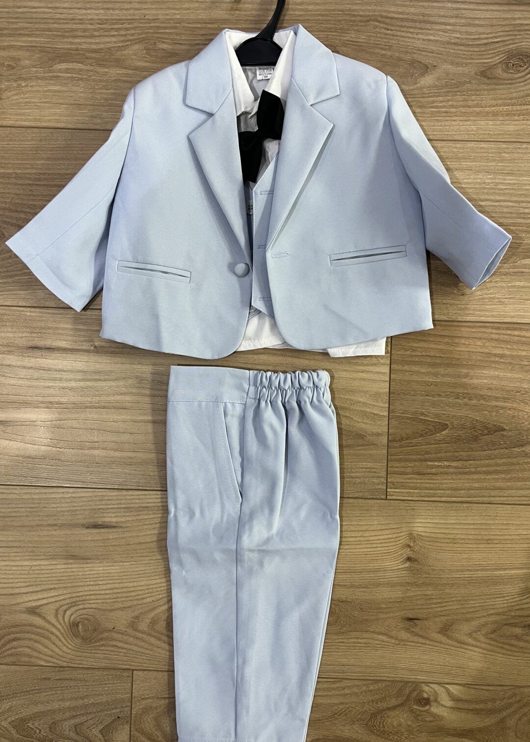 COSTUME BEBE 4 PIECES 9MOIS